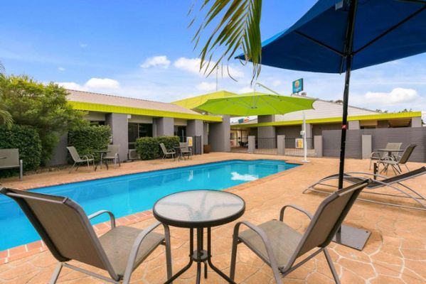 HotelAustralien QLDFraser IslandKingfisher Bay Resort Pool