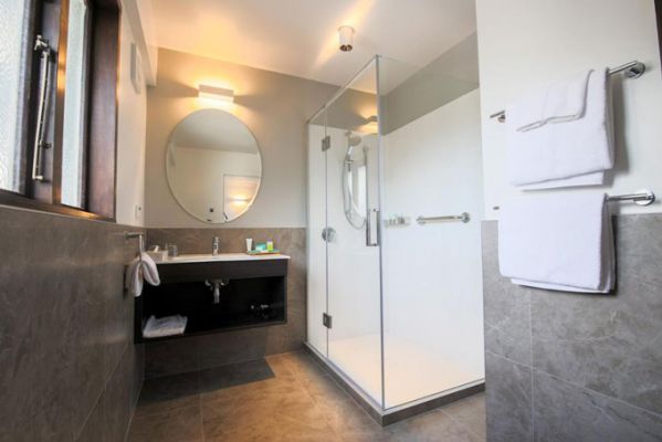 HotelNeuseelandChristchurchChristchurchScenic Hotel Cotswold Bad