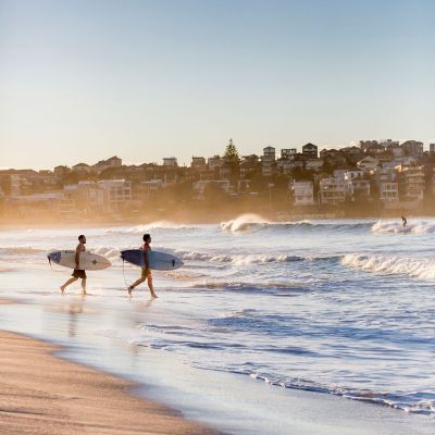 AustralienNew South WalesSydneyBondi Beach Surfers 162130 2